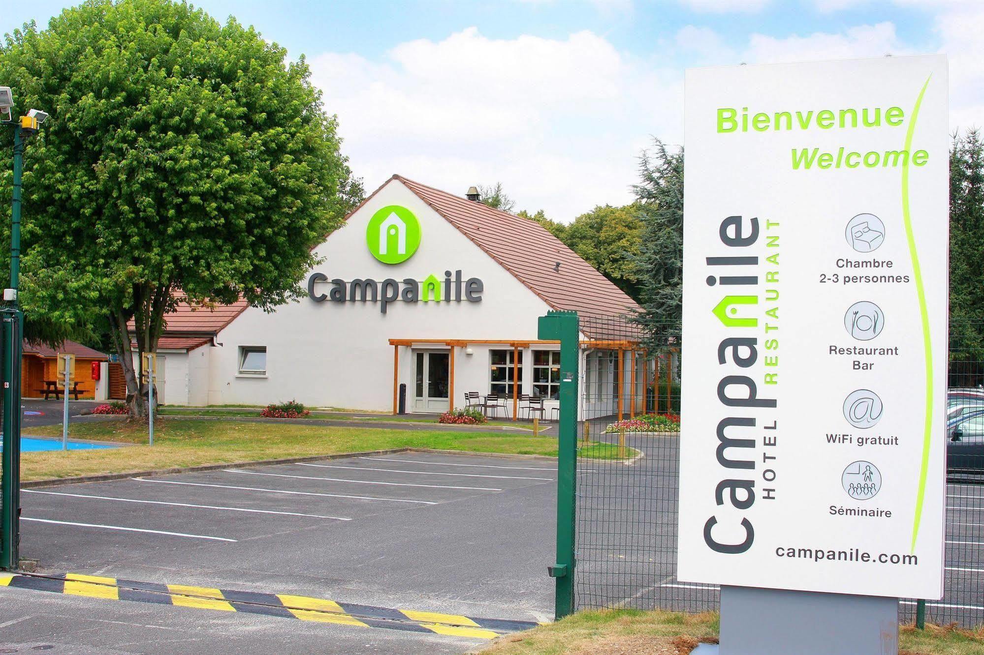 Campanile Hotel Chantilly Exterior foto